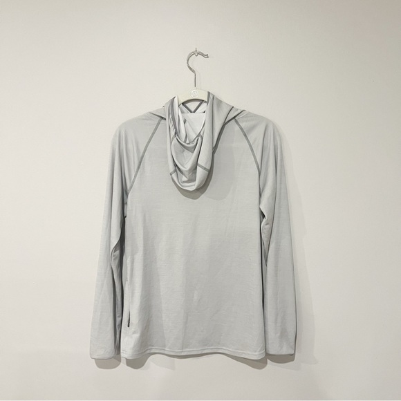 Patagonia W's Sunshade Hoody - Picture 6 of 7